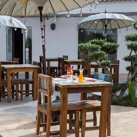 Ibizazen Szálloda Santa Eularia des Riu